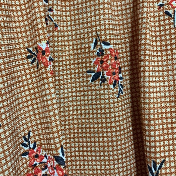 Lauren Conrad Medium Ginger Snap Print Cold Shoulder Blouse - Picture 9 of 10